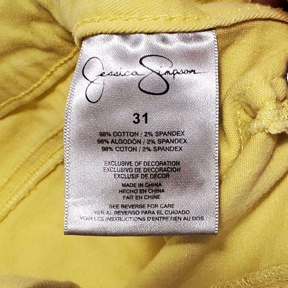 12/$30 π yellow capris from simpson - Picture 5 of 8